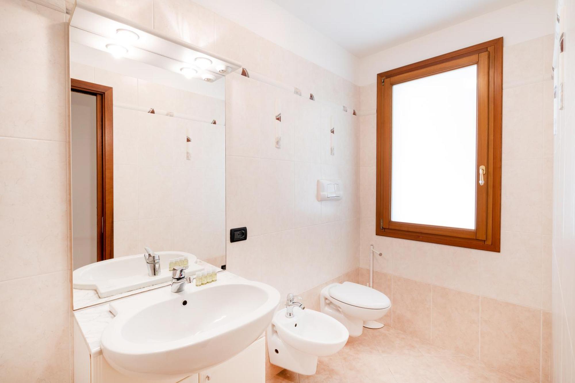 Elegante E Luminoso, Spazio Esterno Privato Venice Ngoại thất bức ảnh